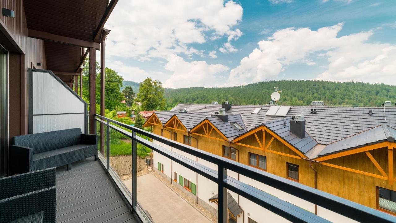 Apartamenty Sun & Snow Karpatia カルパッチ エクステリア 写真