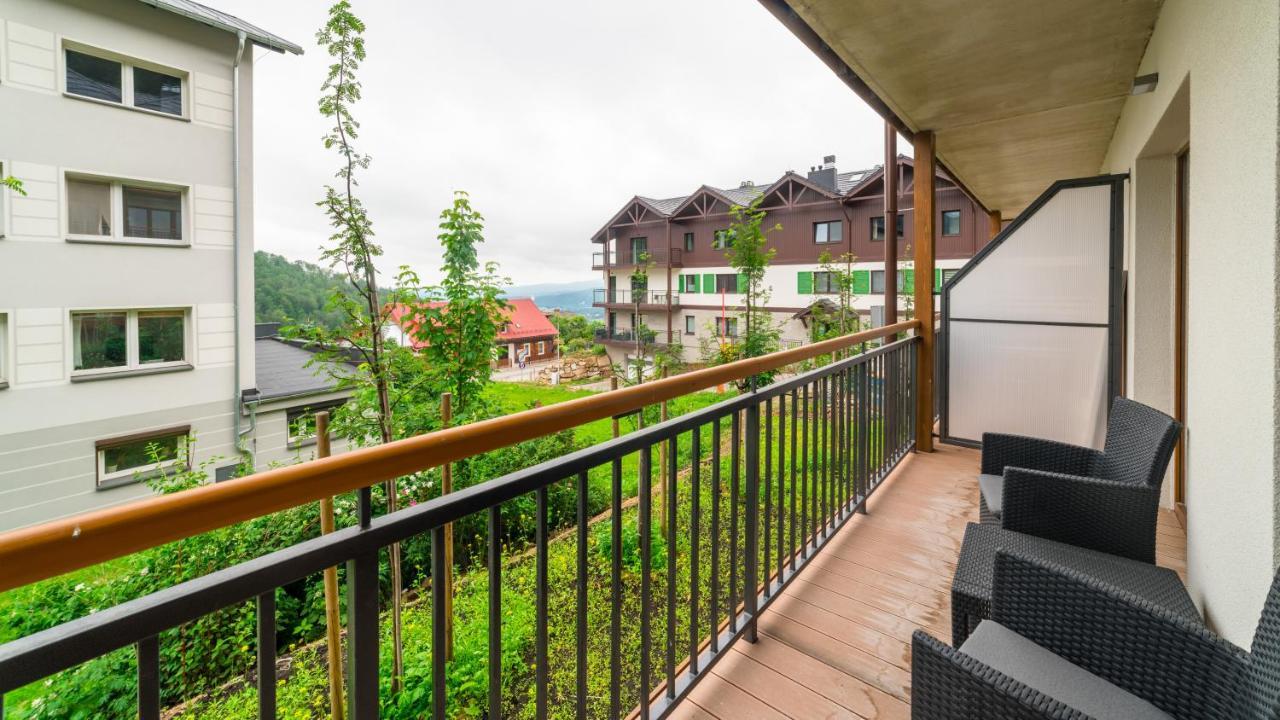 Apartamenty Sun & Snow Karpatia カルパッチ エクステリア 写真